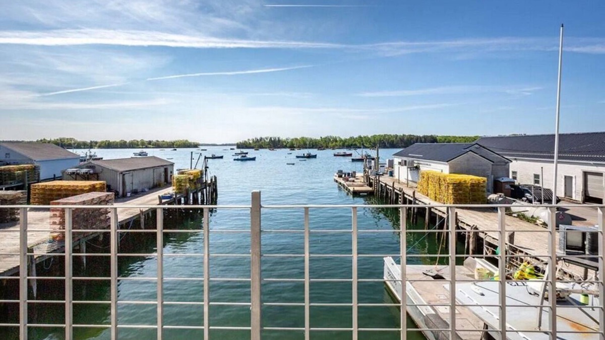 Friendship House | Sloop Days at Naughty Pine, An Oceanfront Retreat
