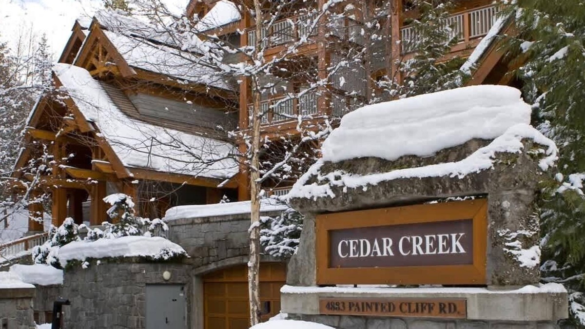 Upper Village House | Slopeside townhouse w/hot tub & ski access