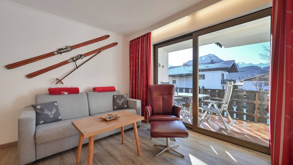 Oberstdorf Apartment | Small but nice with balcony, underground parking space, free summer cable car ticket