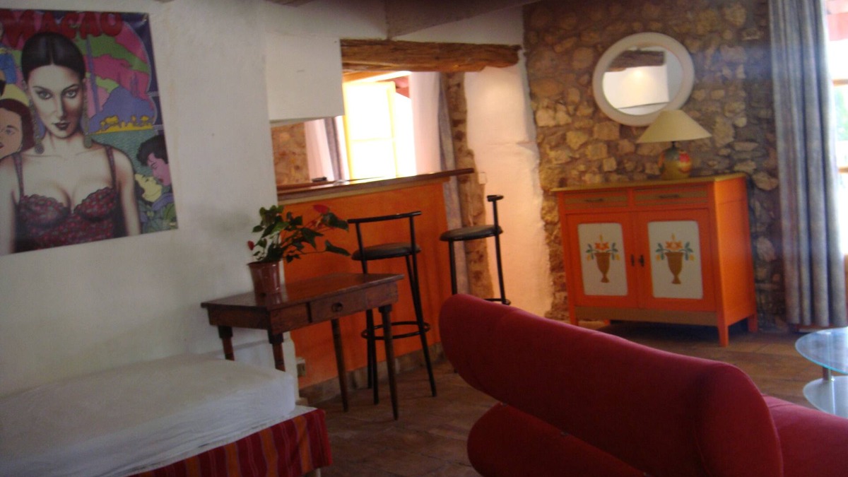 Plaissan House | Small cozy house with private garden/swimming pool