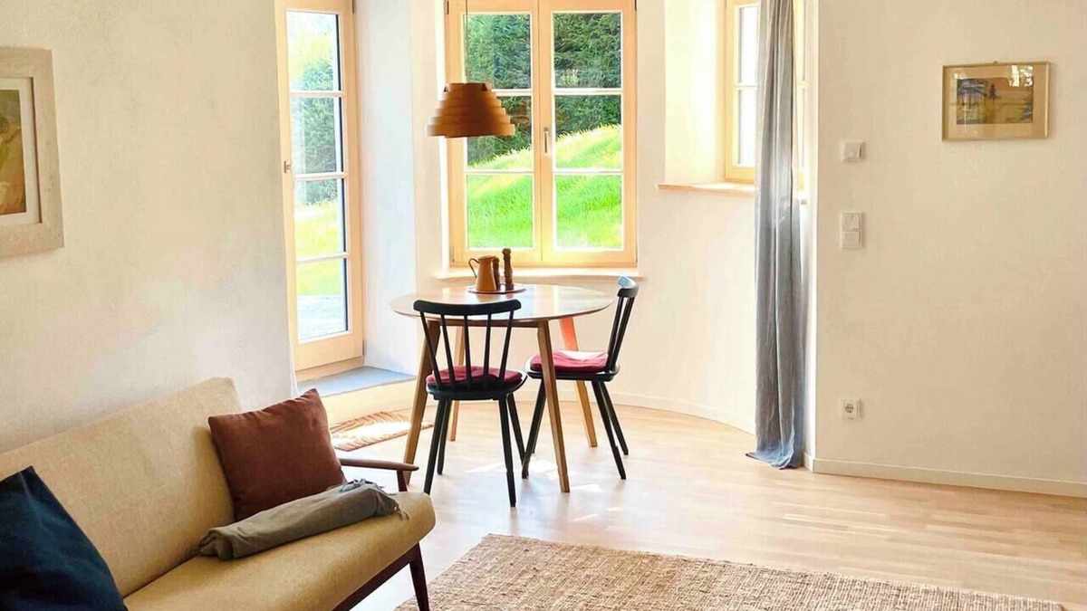 Bad Wiessee Apartment | Small, fine apartment with a sun terrace and Tegernsee view"