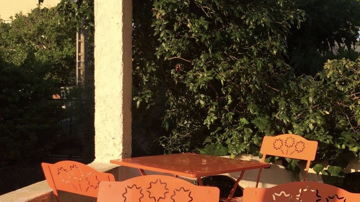 Saint-Pierre-la-Mer Villa | Small house, air conditioning and shaded garden, in a quiet area near the beach