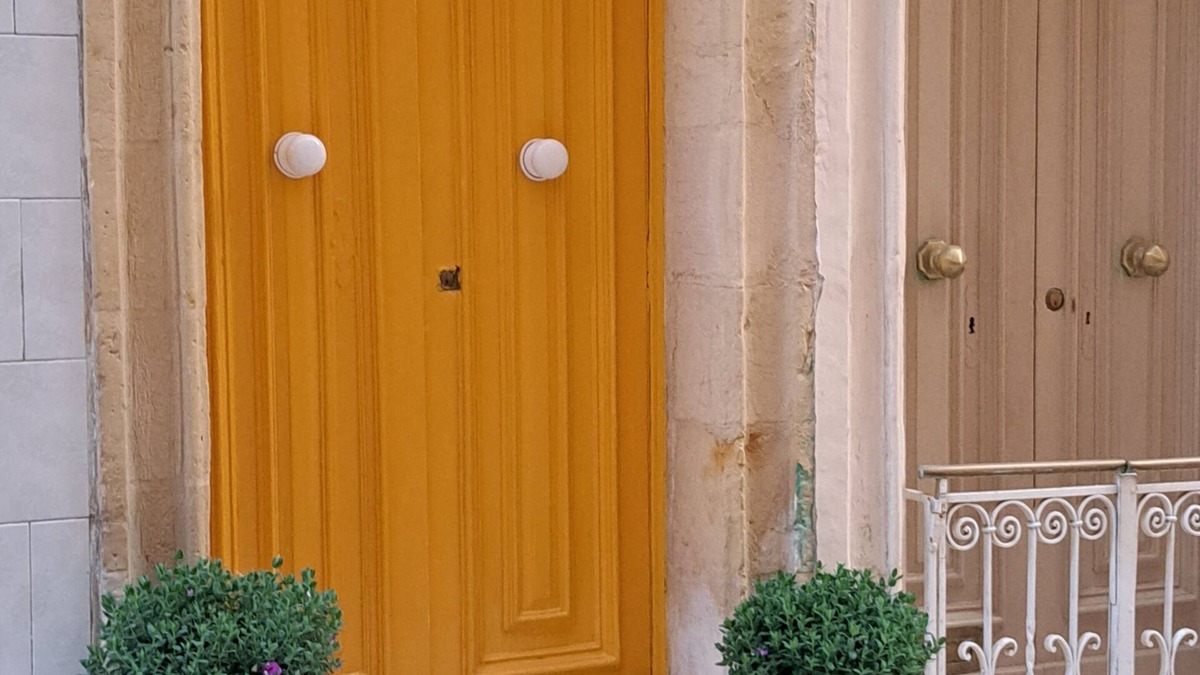 Birgu House | small house refurbished but it still holds some traditional and modern look