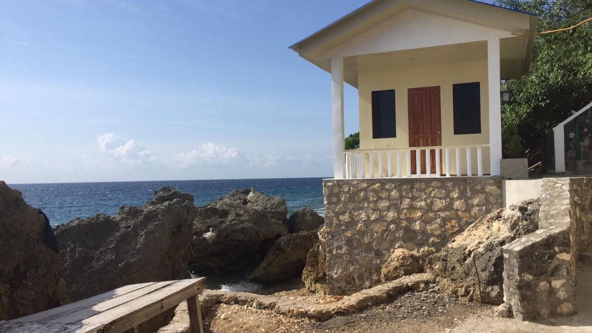 Catmon Resort | Small Houses in a Private Beach