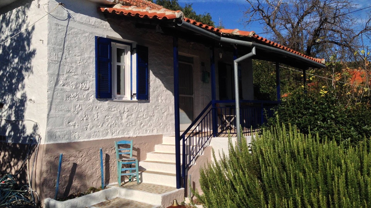 Vrachos Cottage | Small original and traditional stone house with care guarantee