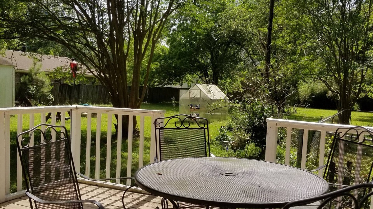 Charleston Cottage | Small private home on quite street just a short distance to downtown Charleston.