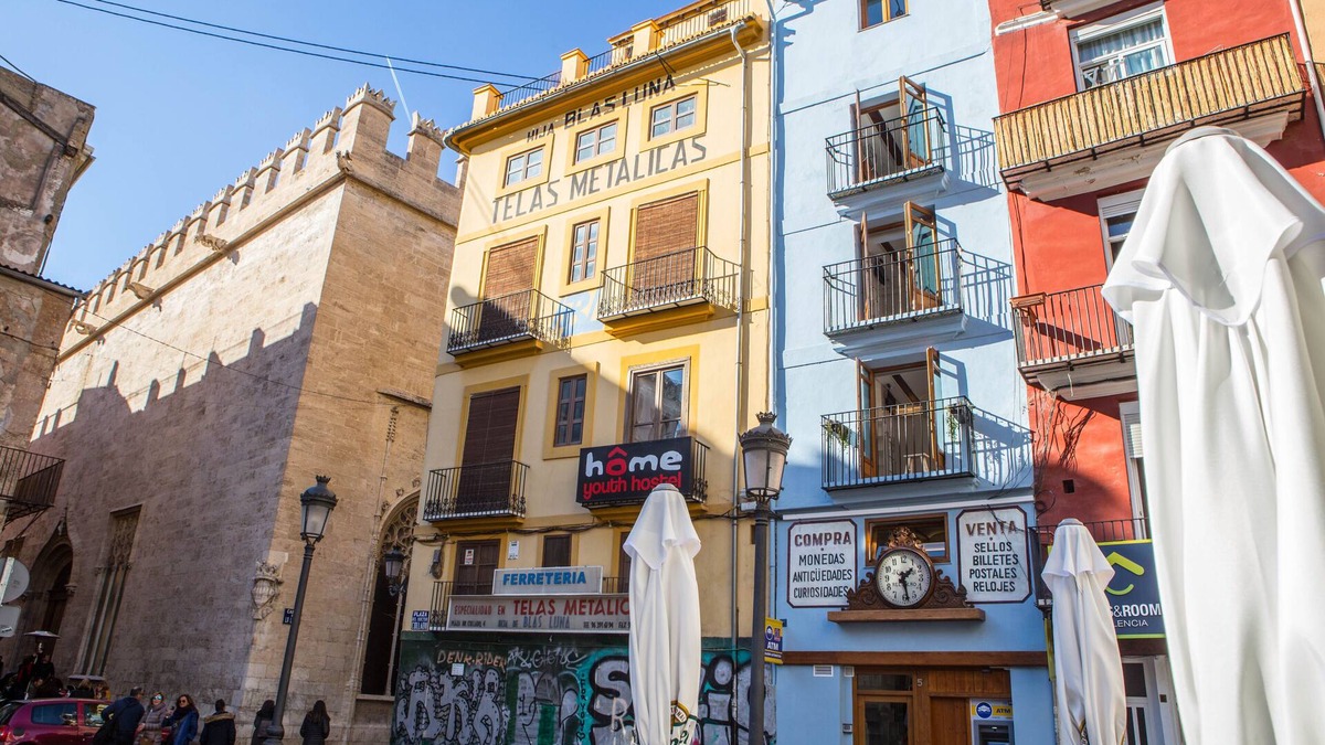 Valencia City Centre House | Small private original building in the centre of Valencia