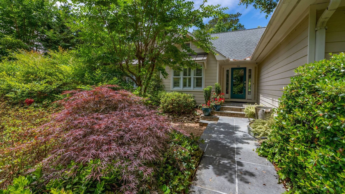 Wilmington House | Small private water front community on a tidal creek.