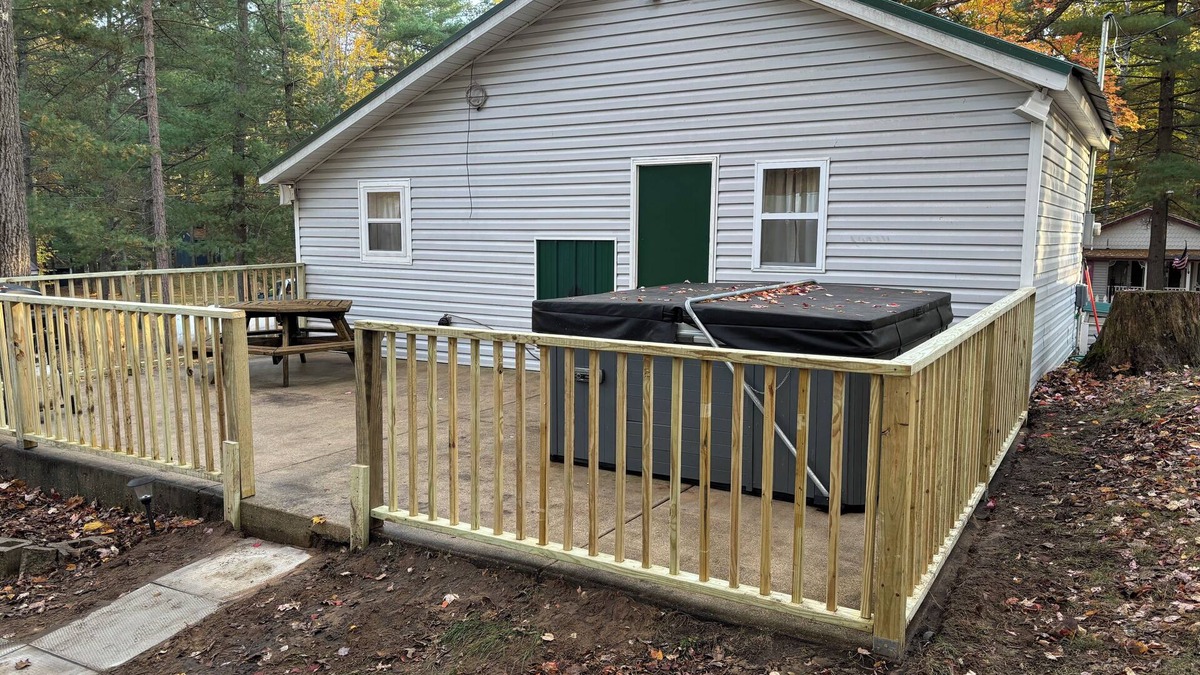 Kalkaska Cabin | Small quaint cabin with outside hot tub, sleeps 6!