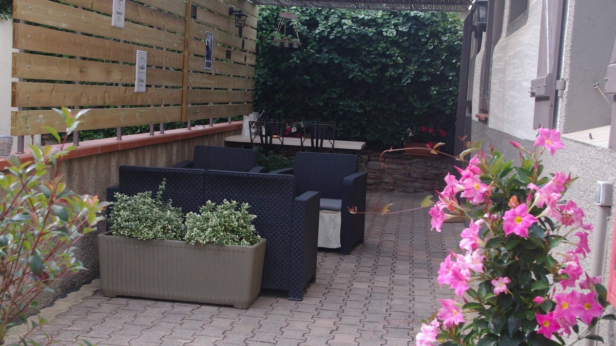 Thuir House | Small, quiet house 2 minutes' walk from Thuir town center