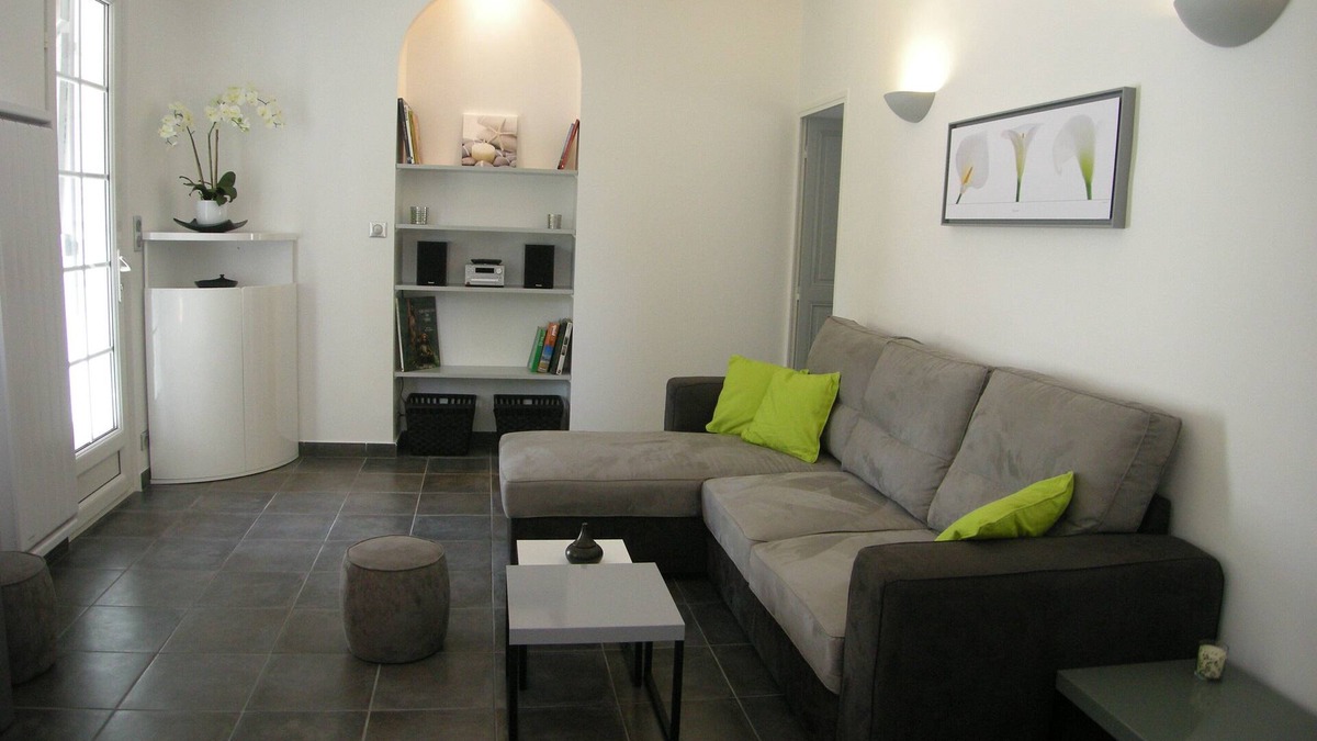 Carry-le-Rouet House | Small renovated house near the sea