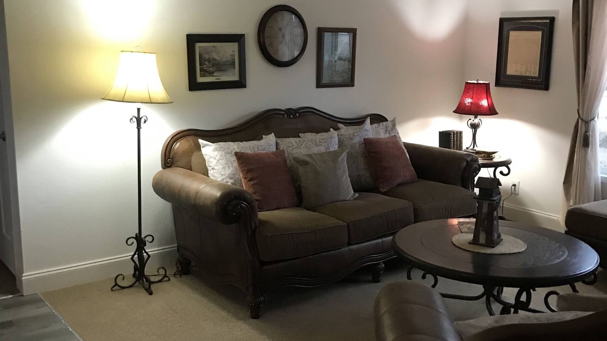Calhan House | Small town, pet friendly: The White House