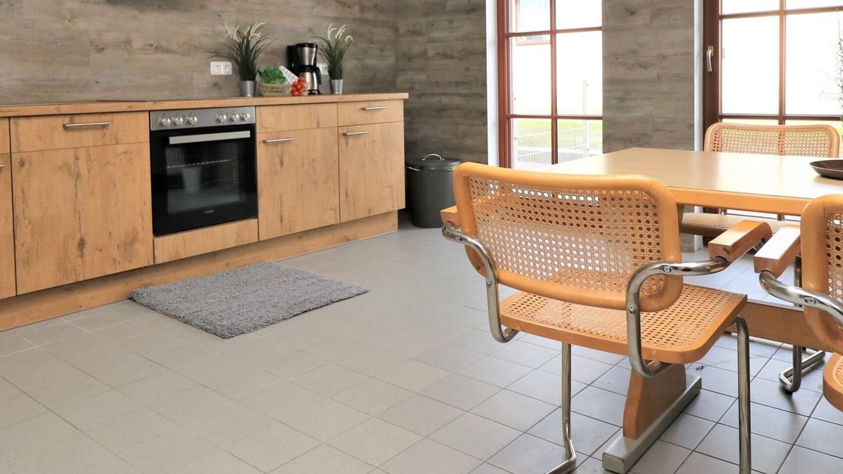 Ostseebad Wustrow Apartment | Small vacation room directly at the harbor of Wustrow