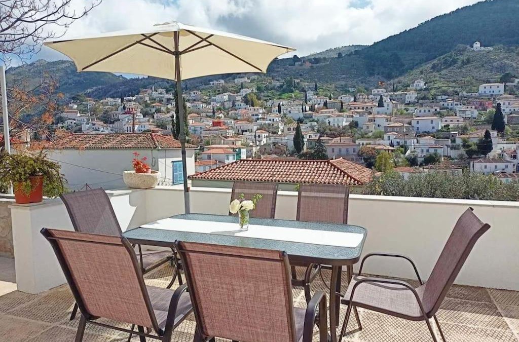 Hydra House | Smaragdas Paradise