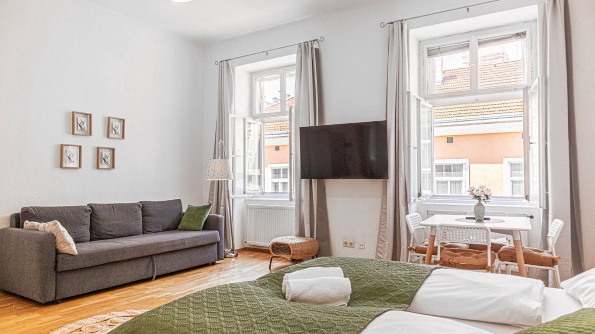 Landstrasse Apartment | Smart 2BR Apt. Perfect for Longstays near Rennweg