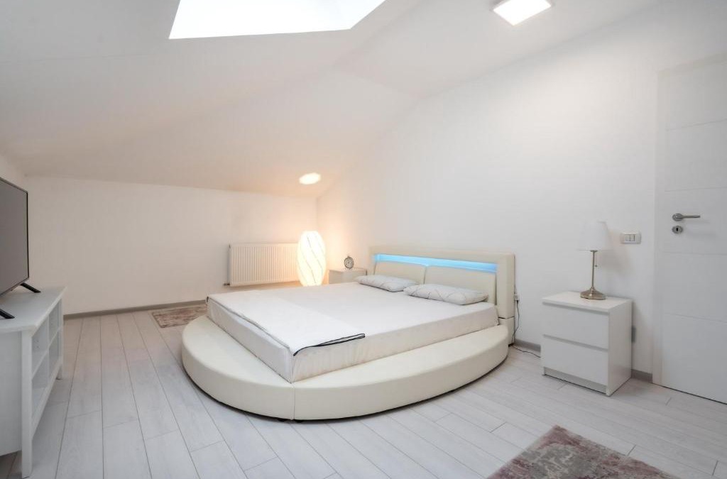 Bucharest Apartment | Smart Duplex