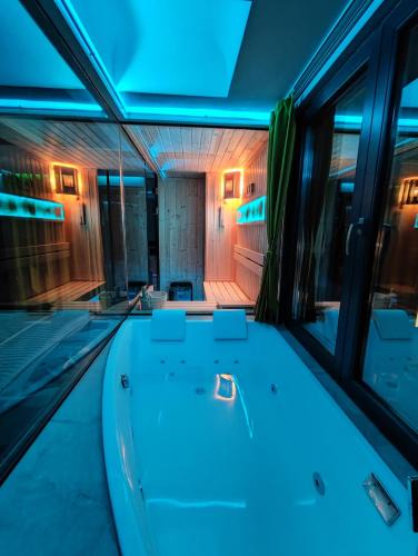 Centar Apartment | Smart Luxury Penthouse Suites - Private Sauna, Hot-Tub, Home Cinema at the best Location in Skopje