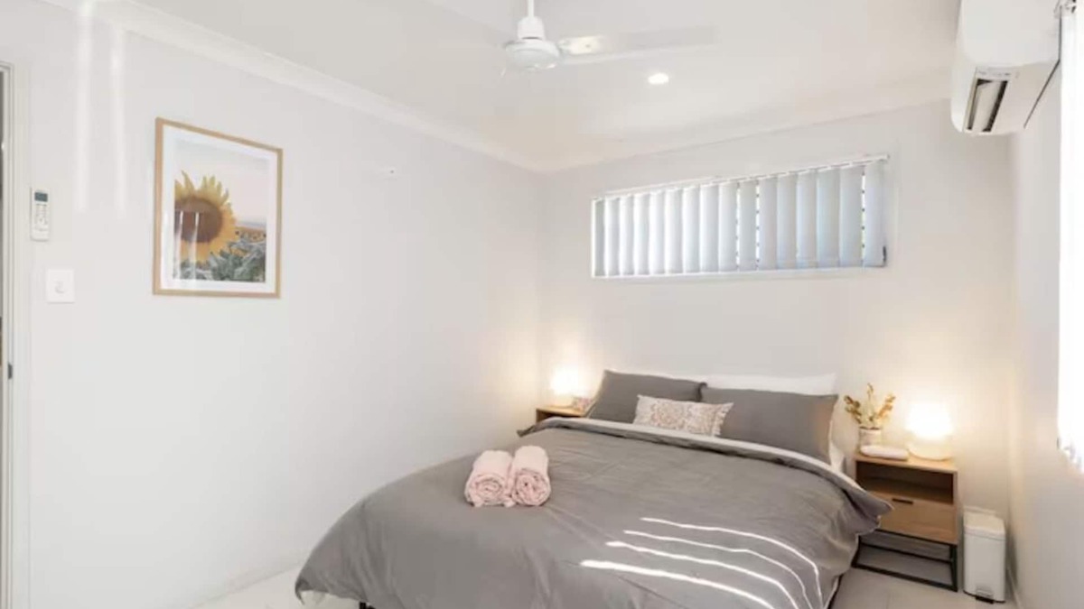 Rocklea Apartment | Smart Suites Self Check-in Apartments - 35 Freney