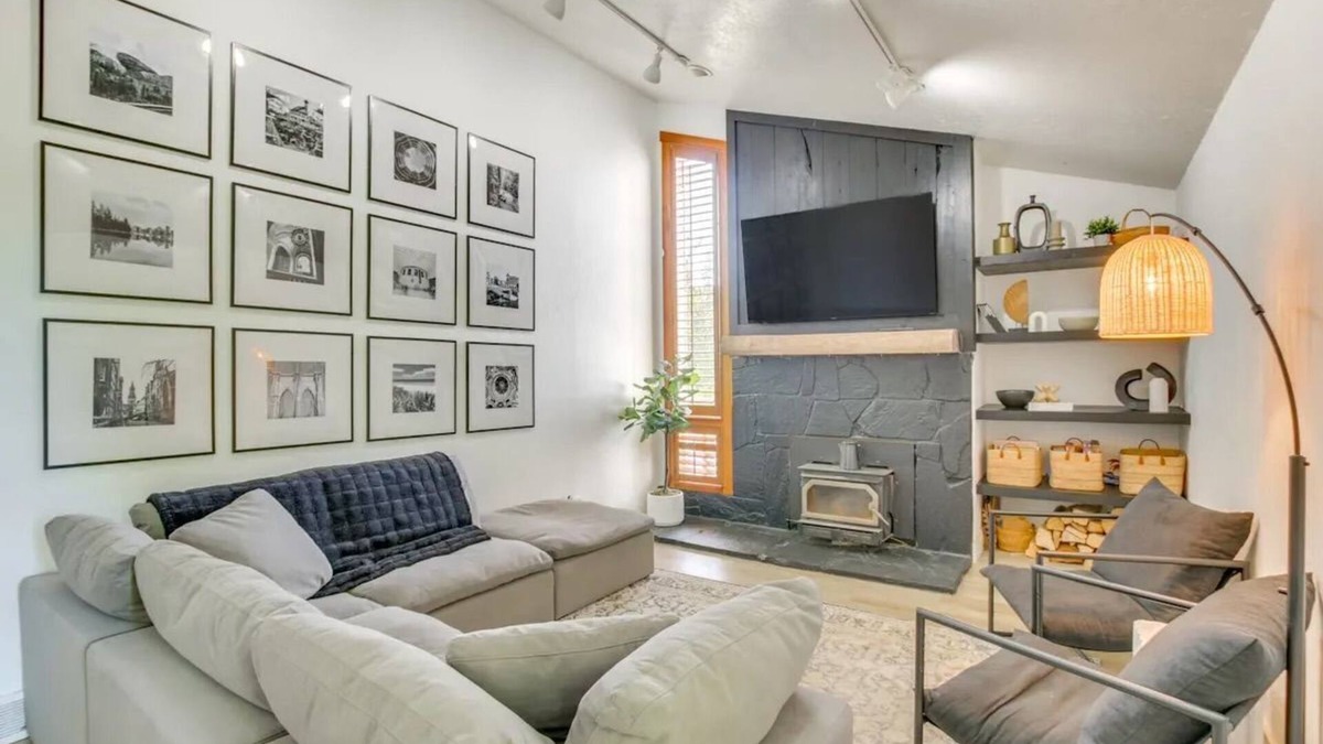 Smithfield House | Smithfield Gathering Place: Room for Everyone!