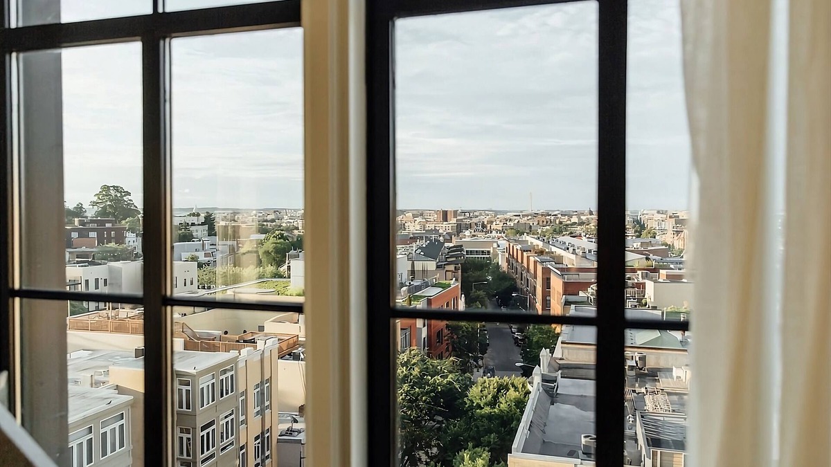 Adams Morgan Hotel | Smithsonian Haven, DC Escape with Luxe Amenities, Pets Stay For Free!