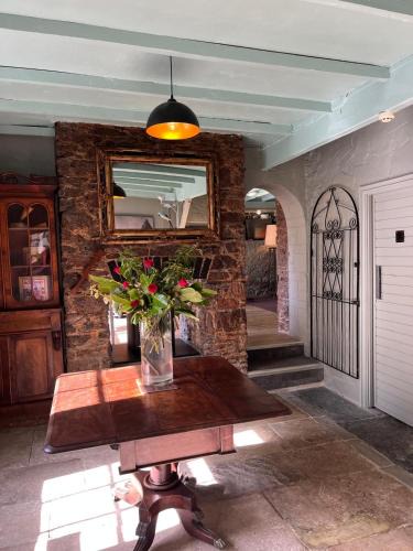 Brixham House | Smugglers Hotel