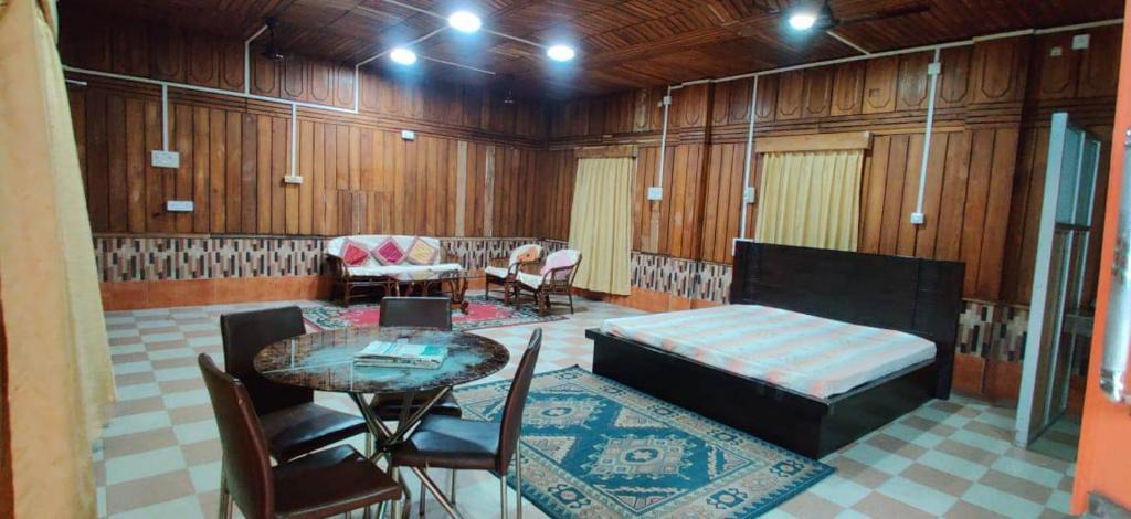Agartala House | Sneha-Mallika