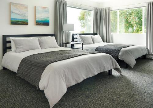 Downtown Anchorage Hotel | Snob Hollow Inn Downtown Anchorage
