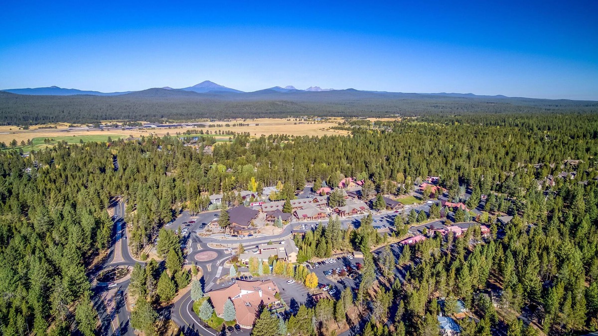 Oregon Water Wonderland House | Snow Goose Cabin