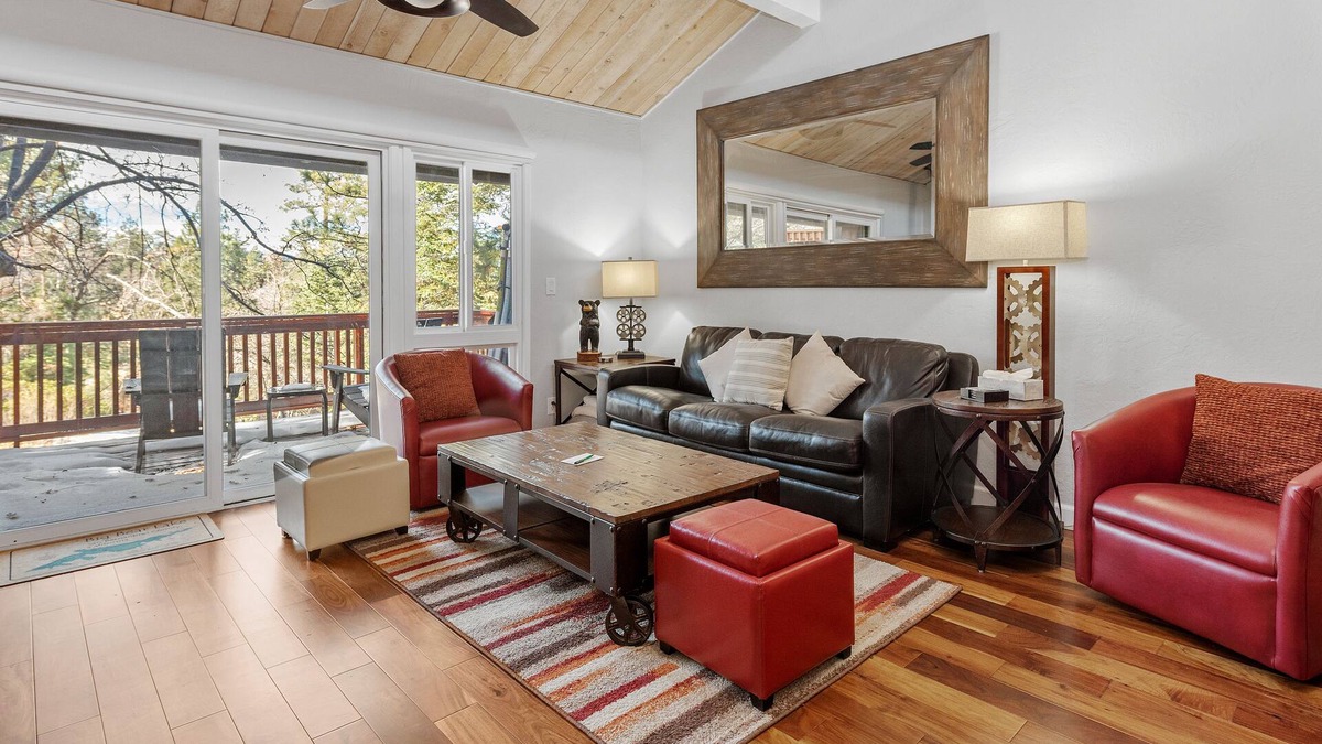 Big Bear Lake Cabin | Snow Summit Thrush8 - Walk to Snow Summit, Hot Tub, Swimming Pool