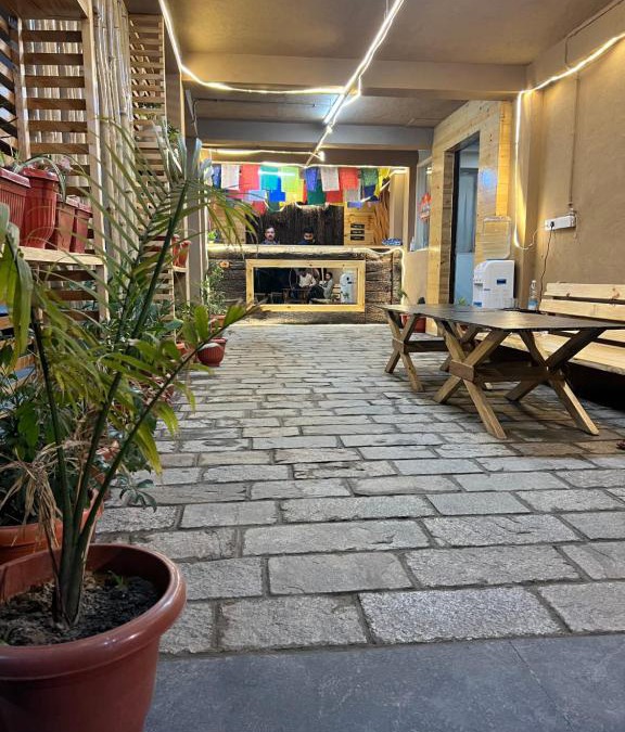 New Manali Hotel | Snow Village