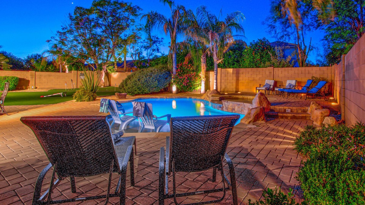 Arabian Crest Villa | Snowbird-friendly home with private pool, hot tub, AC, pool table & grill
