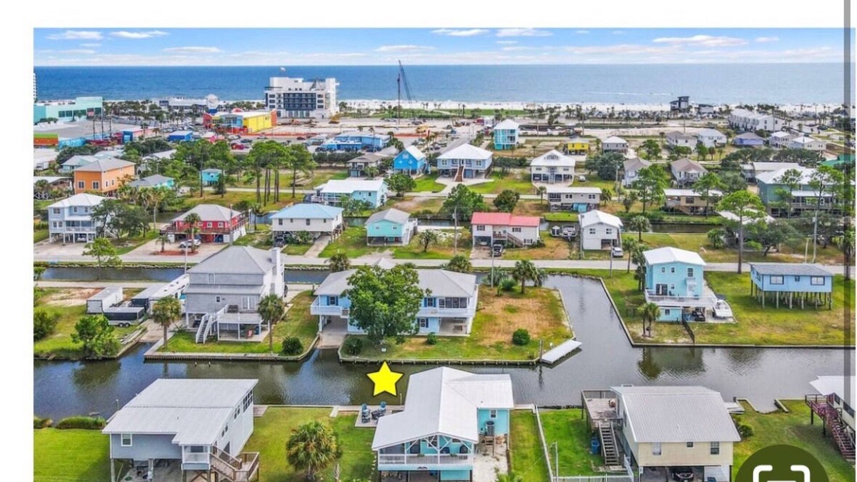 Gulf Shores House | SNOWBIRDS dream house on the canal in the heart of Gulf Shores Walk to the beach