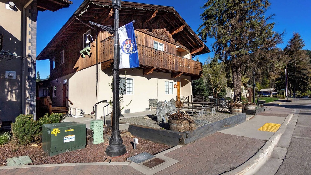 Leavenworth Condo | Snowcreek Suite - Aspen - Hot Tub - Kitchenette