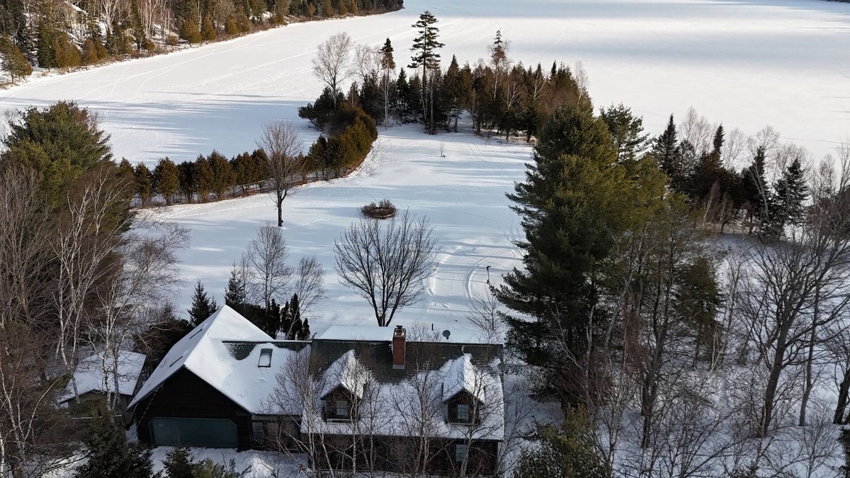 Rangeley House | Snowmobile Paradise - Direct Trail Access + Near Saddleback & Sugarloaf Ski Area