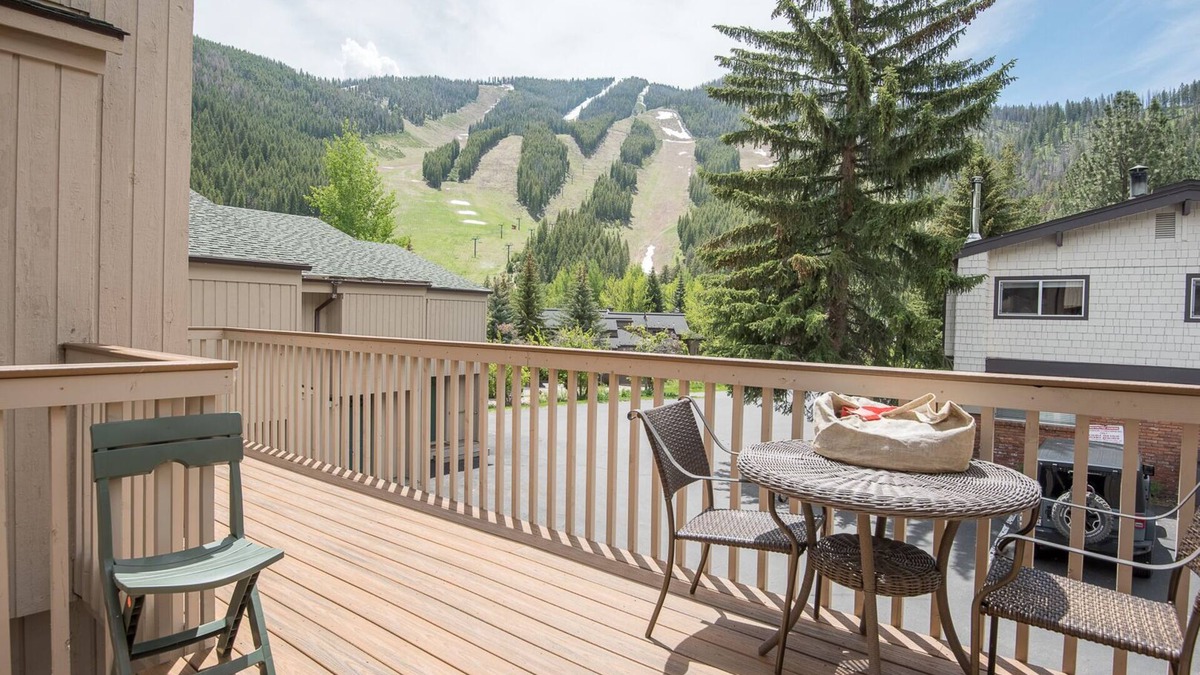 Warm Springs Condo | Snowrun Condo 8 - Perfect for Couples Weekend Retreat!
