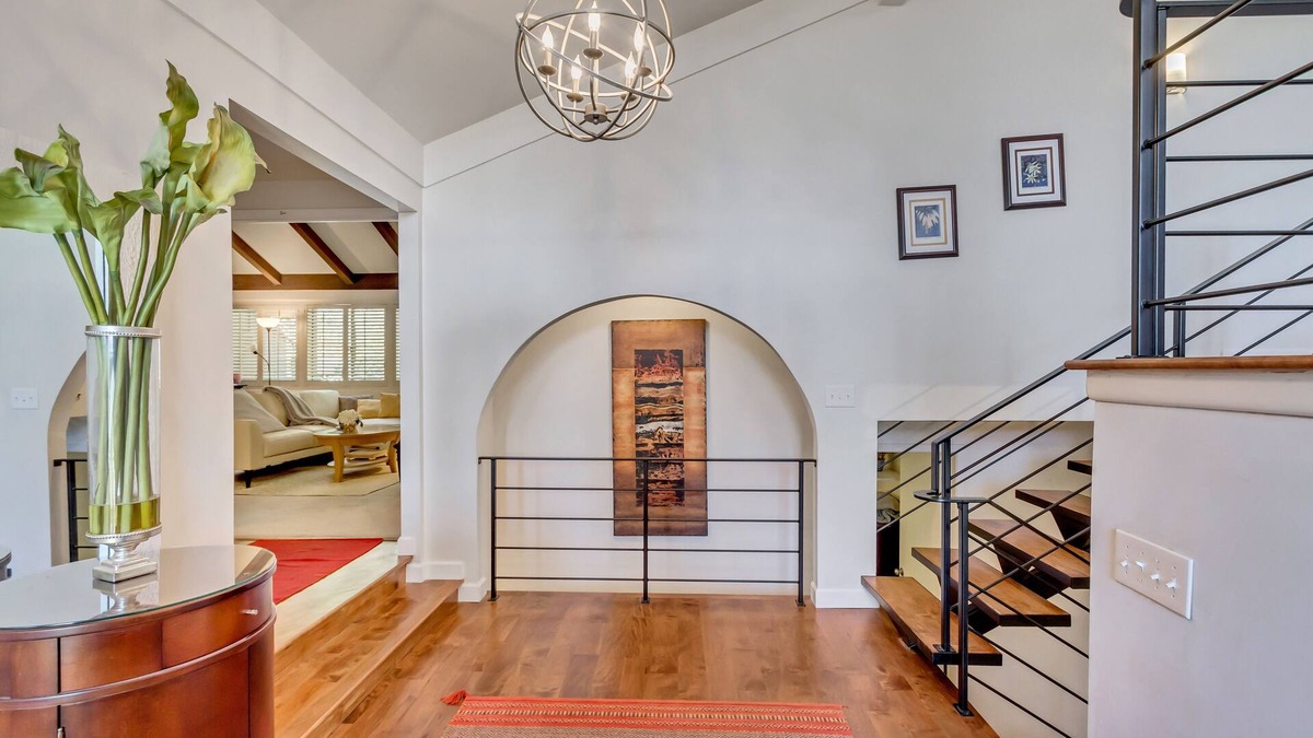 Cottonwood Heights House | Snowy Powder Retreat Minutes to 4 Ski Resorts - Huge Luxury Home