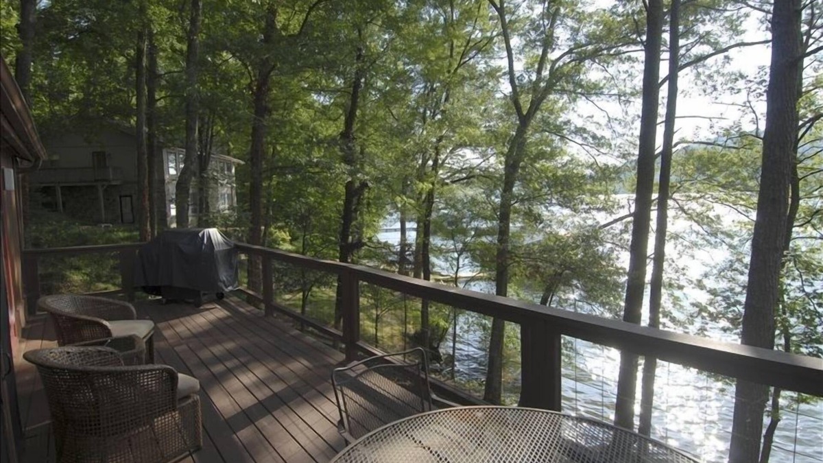 Grant House | Snug Harbor Fishing Paradise
