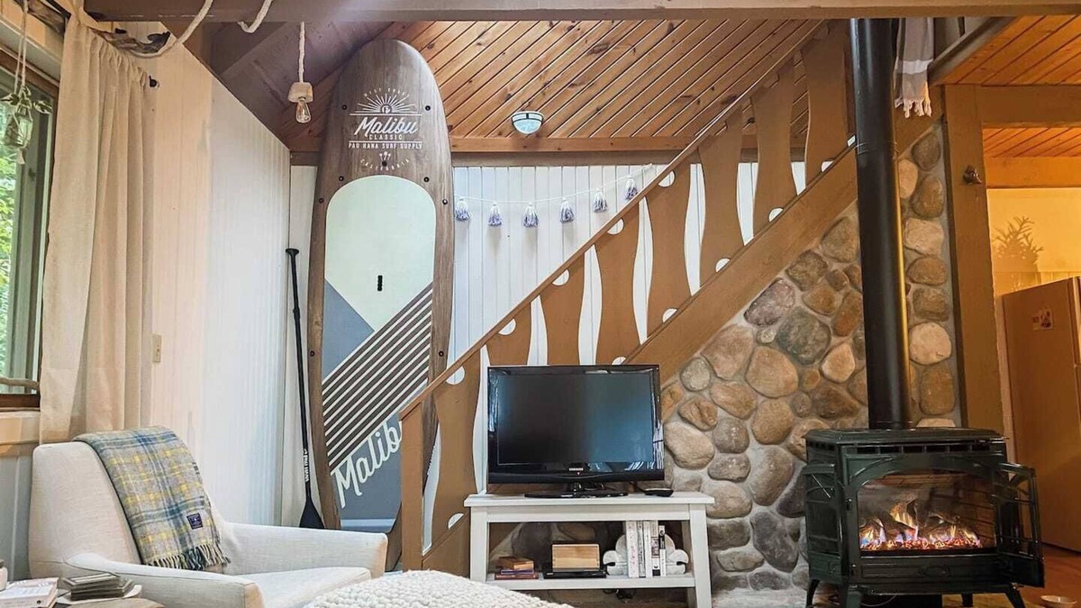 Sturgeon Bay Cabin | "Snug Life" - Sturgeon Bay Lakeshore Cabin - Barrel Sauna