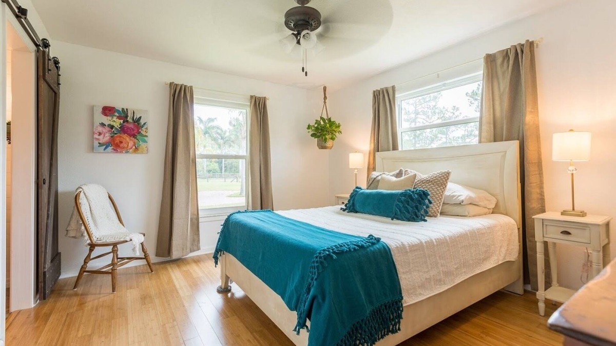 Jupiter Farms House | Soak Up Sunny FL Vibes at this Rad Ranch House
