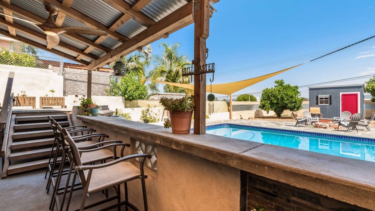 Central Escondido House | SoCal Charmer Oversized Saltwater Pool & Hot Tub