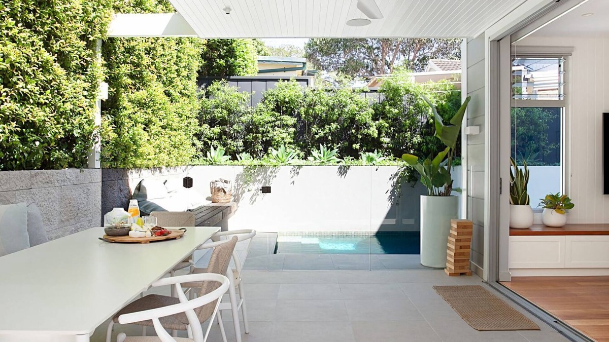 Clovelly House | SoCal House Clovelly IH