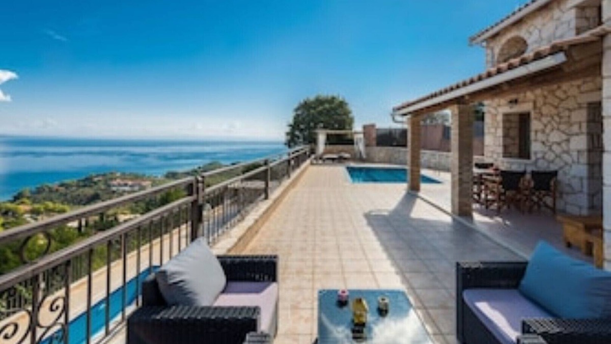 Xirokastello Villa | Socrates Three Bedroom Villa With Sea View