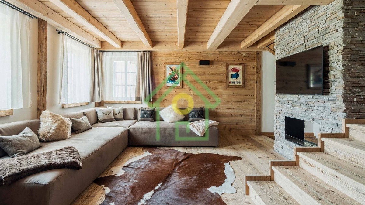 Cortina d'Ampezzo Apartment | "Socrepes" Dolomiti Skyline Direct Reservations.