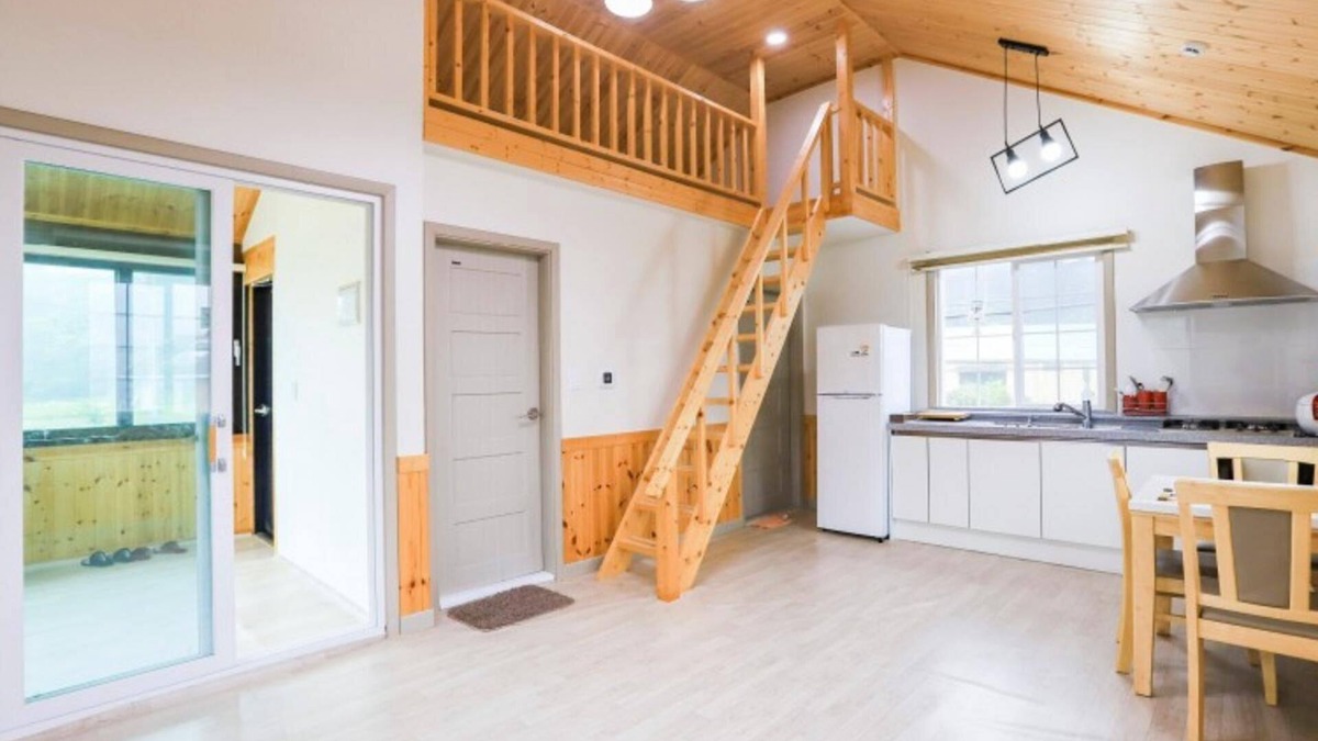 Gangneung House | Sogeumgang Three Mountain Pension