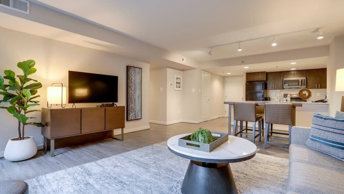 Court House Apartment | Sojourn | Courtland Towers