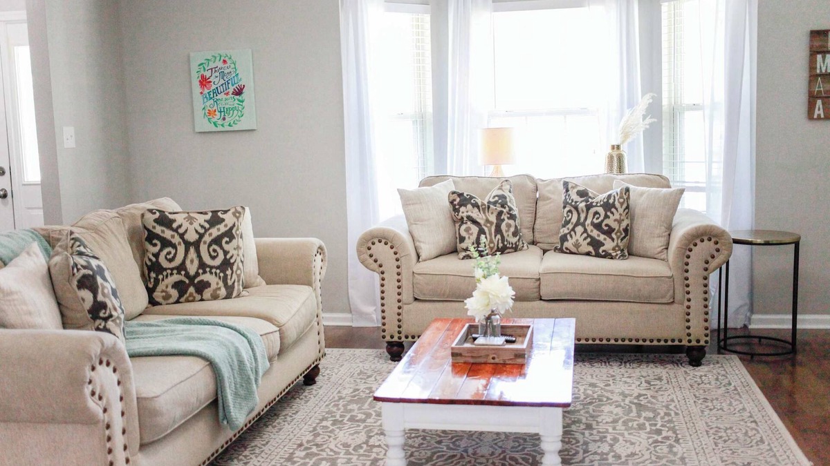 Norfolk Apartment | Sojourn Family Home Sleeps 6