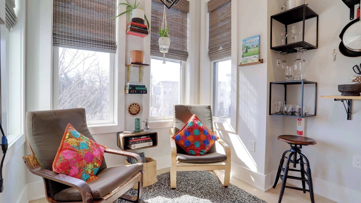 Bloomingdale Apartment | Sojourn Worldly 1 BR 2 BA, 2 Blocks to Shaw Metro