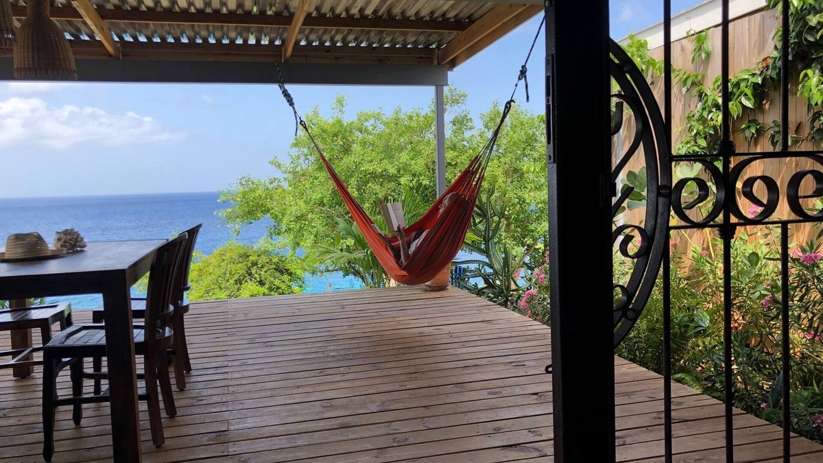 Lagun House | Sol Patch at Jeremi #2: a seaside guest house overlooking the Caribbean.