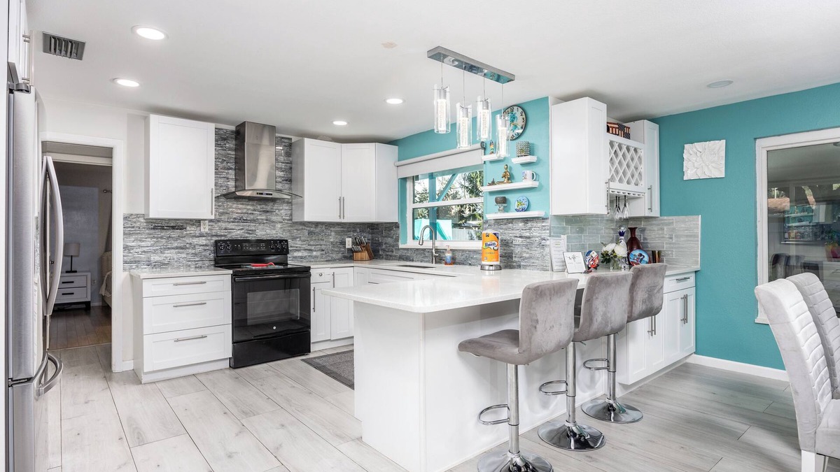 Largo House | Sol Vacation is a comfortable and beautiful place to be relax.