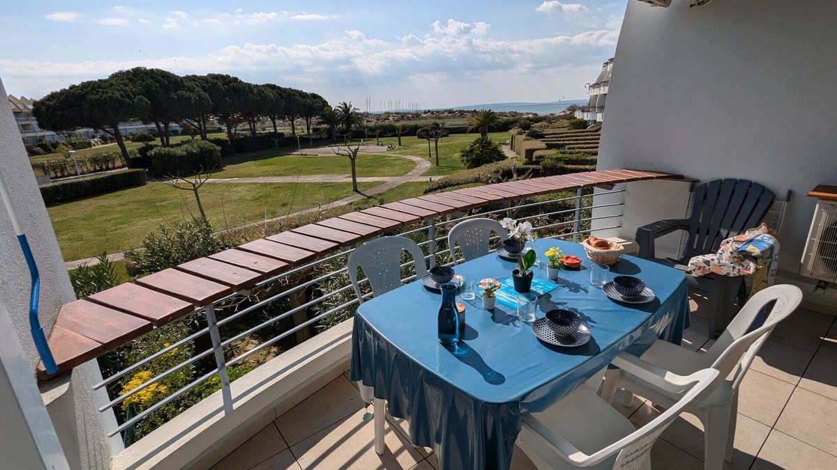Le Grau-Du-Roi Apartment | Sol-y-Days Grand Large, seafront with panoramic terrace